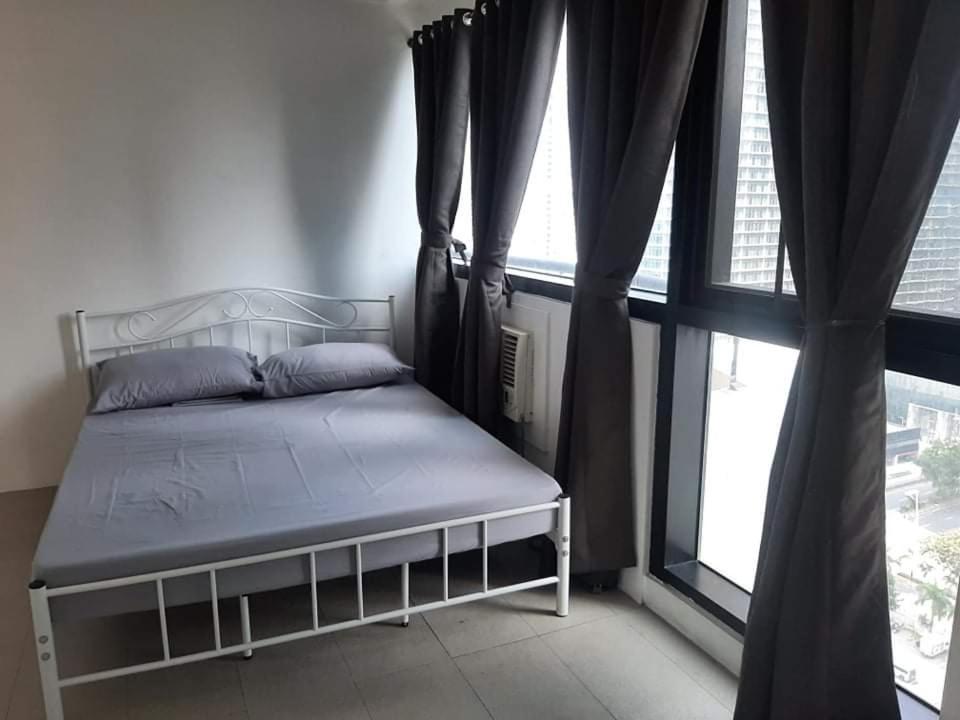 Spacious 2 Bedroom Unit With Pool Manila Zewnętrze zdjęcie