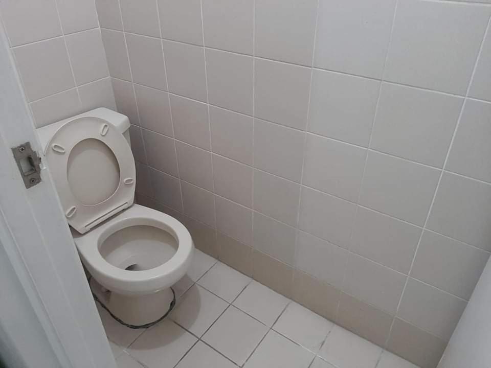 Spacious 2 Bedroom Unit With Pool Manila Zewnętrze zdjęcie